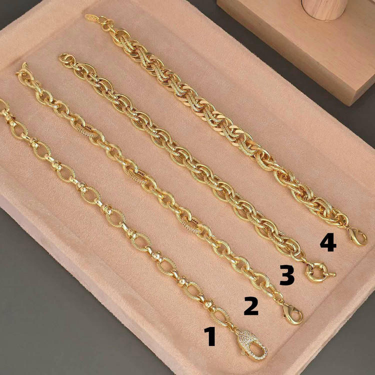 چهار مدل دستبند زنجیری طلایی مای اکسسوری با بافتهای طنابی و فیوژن همراه با قفل نگین دار